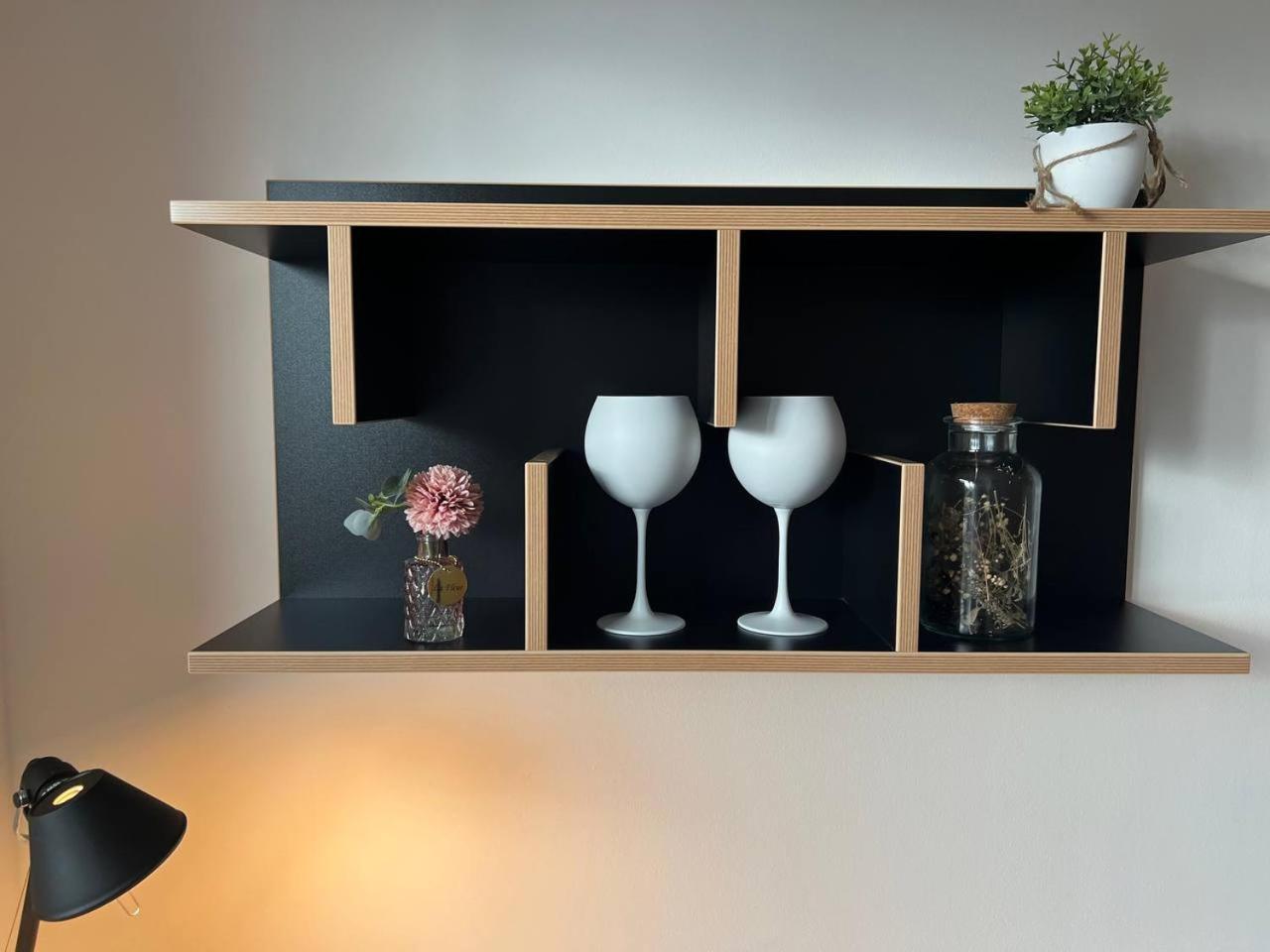Cozy Modern Studio Next To Easy Side Galley Berlin Eksteriør bilde